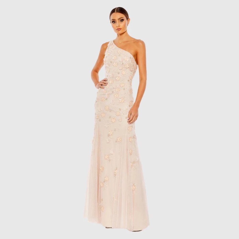 MAC DUGGAL
Embellished One Shoulder Strappy Trumpet Gown